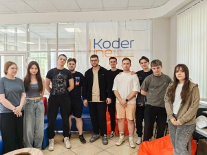 От стажёра до руководителя: как IThub и «Кодерлайн» готовят 1С-специалистов