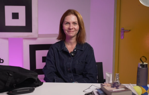 Театр, семья и Питер FM: Что в сумке у преподавателя актёрского мастерства